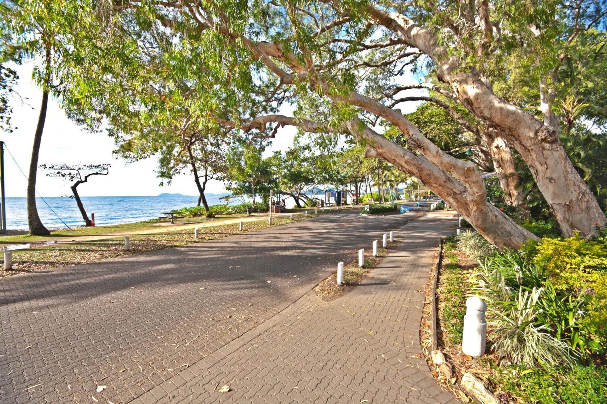Marlin Waters Beachfront Apartments Palm Cove Exteriér fotografie